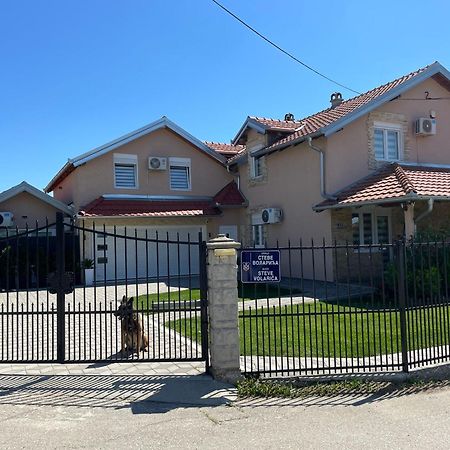 Apartman Diamond Lux Surčin Extérieur photo